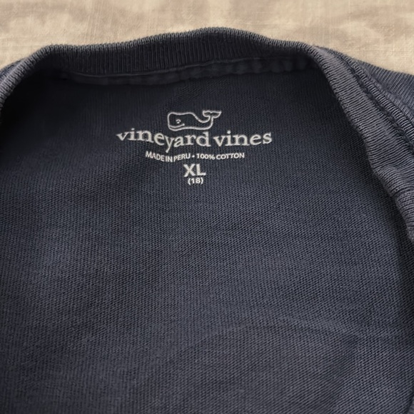 Vineyard Vines cotton t-shirt - Bahamas theme. - Picture 3 of 5